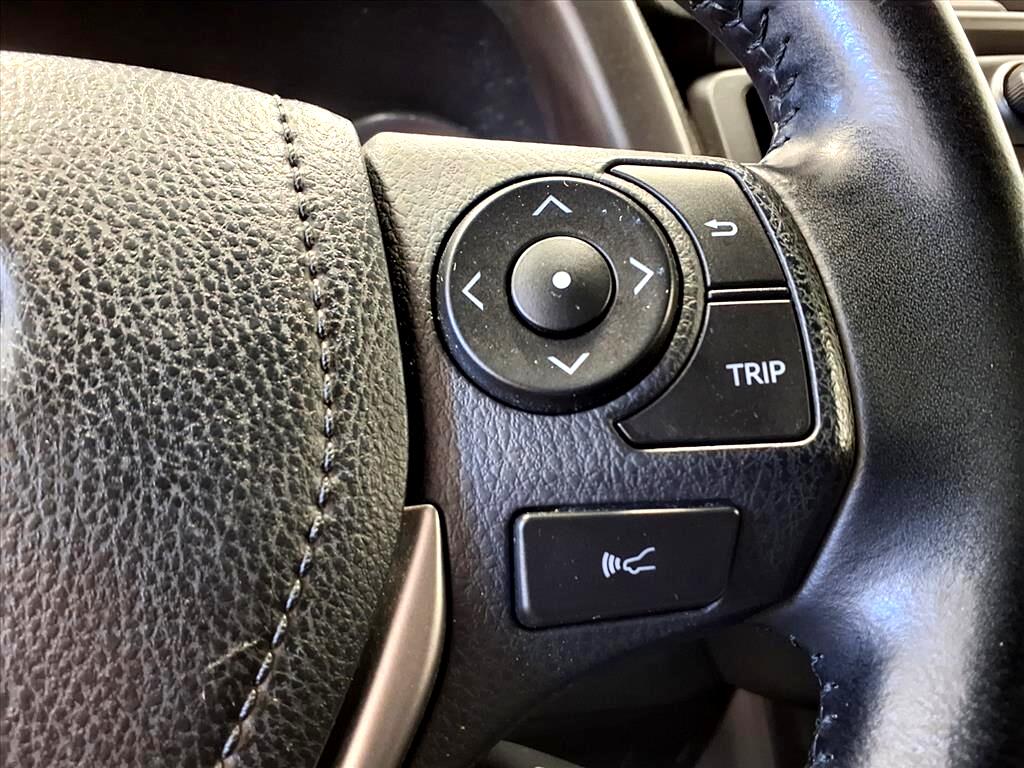 Toyota RAV4 SE AWD (Natl) 2018