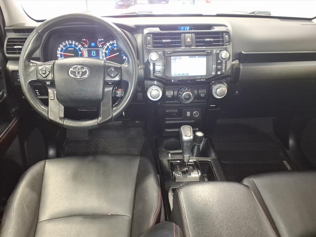 Toyota 4Runner SR5 4WD (Natl) 2017