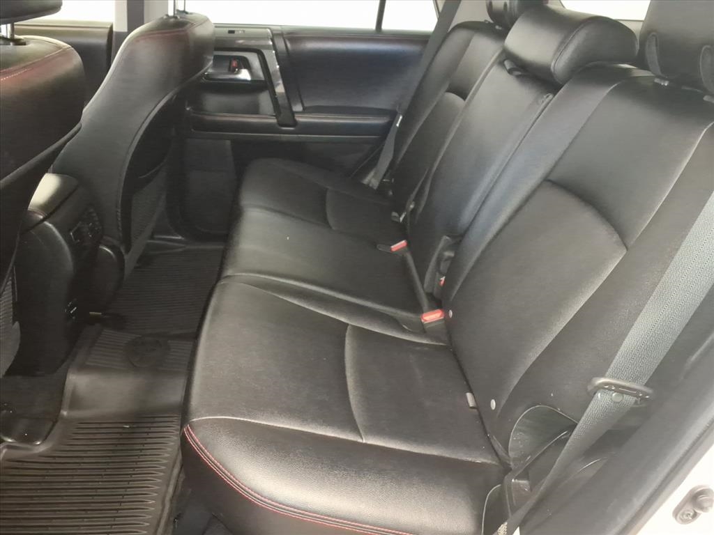 Toyota 4Runner SR5 4WD (Natl) 2017