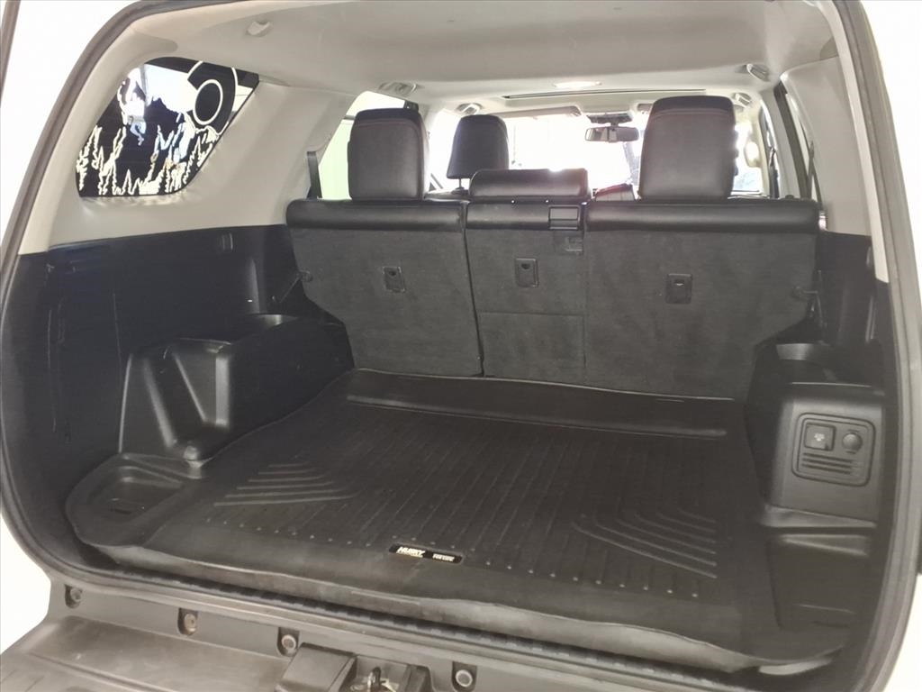 Toyota 4Runner SR5 4WD (Natl) 2017