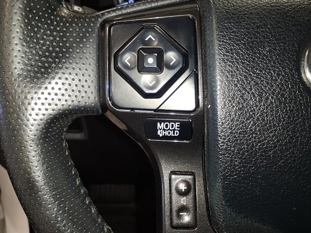 Toyota 4Runner SR5 4WD (Natl) 2017