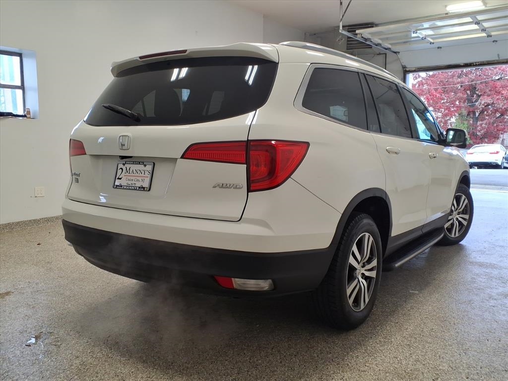 2016 Honda Pilot EX-L photo 3