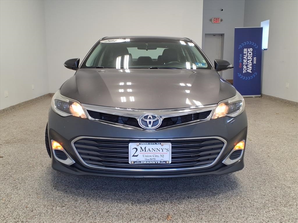 2014 Toyota Avalon Limited photo 2