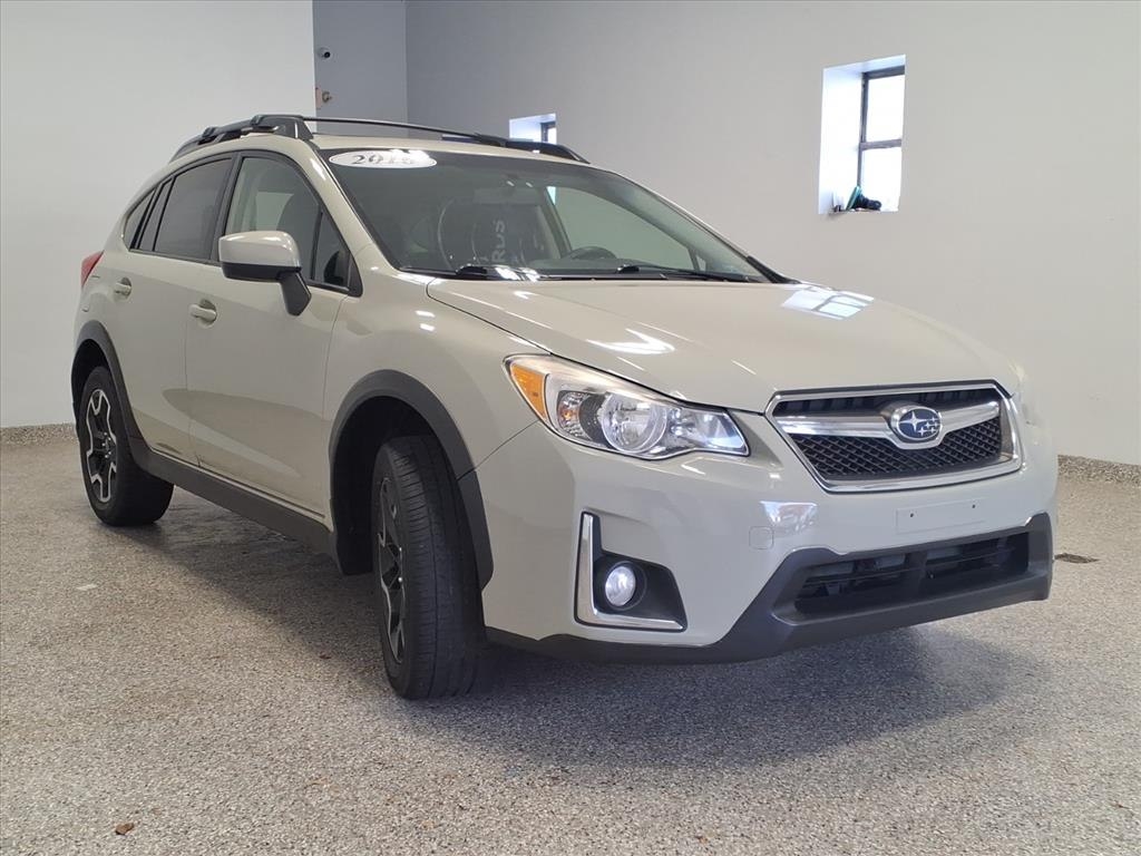 2016 Subaru Crosstrek 2.0i Premium photo 2