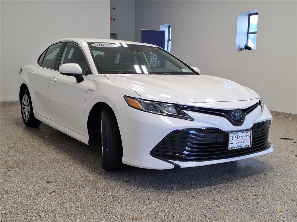 Toyota Camry Hybrid LE CVT (Natl) 2020