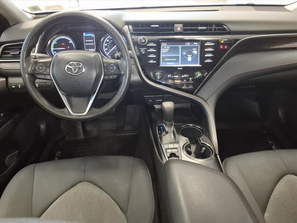 Toyota Camry Hybrid LE CVT (Natl) 2020