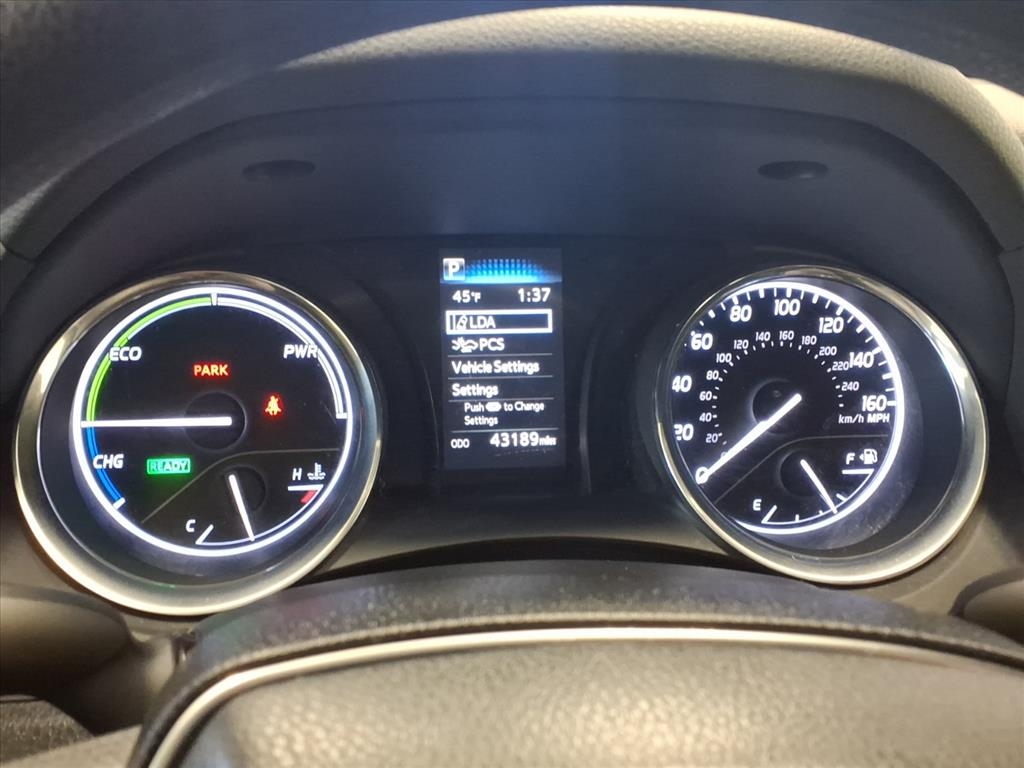 Toyota Camry Hybrid LE CVT (Natl) 2020