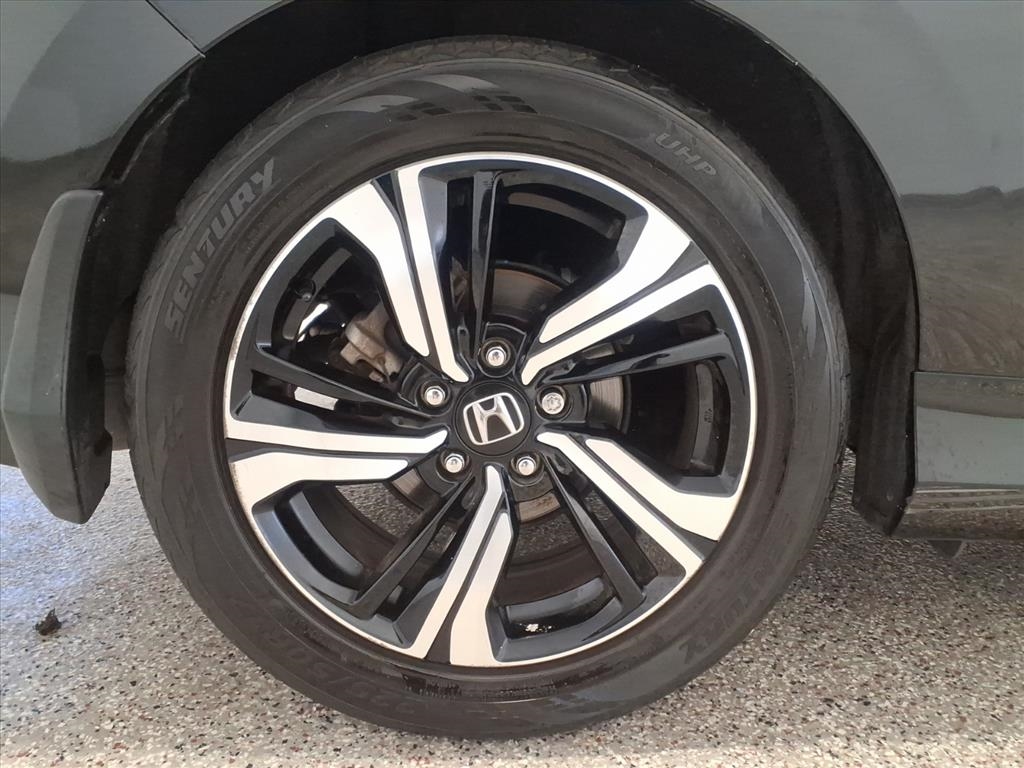 Honda Civic Coupe 2dr CVT Touring 2016