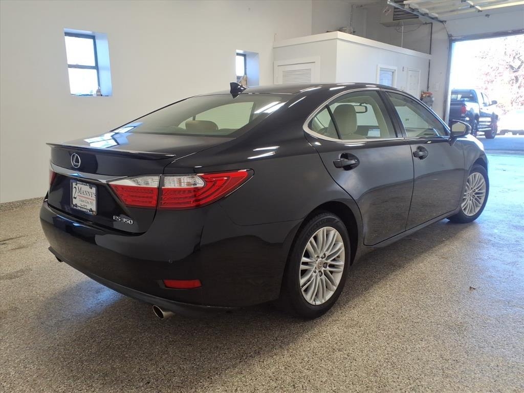2015 Lexus ES 350 Luxury photo 4