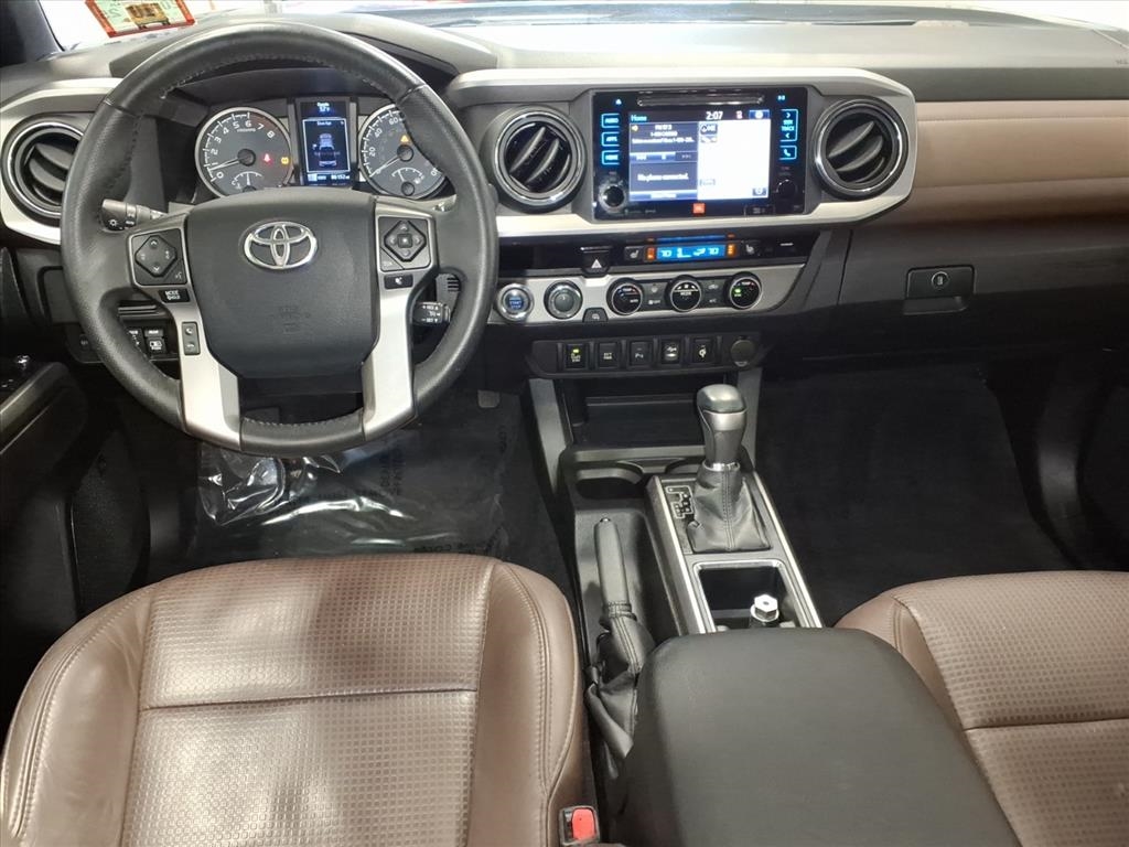 Toyota Tacoma Limited Double Cab 5' Bed V6 4x4 AT (Natl) 2017