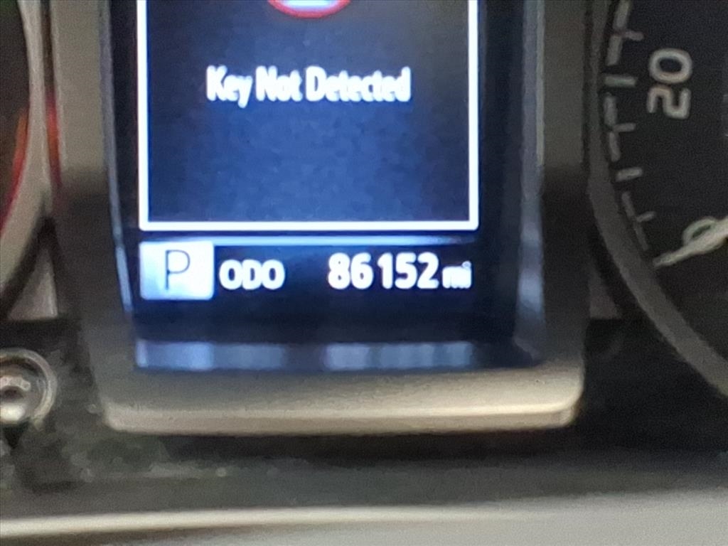 Toyota Tacoma Limited Double Cab 5' Bed V6 4x4 AT (Natl) 2017