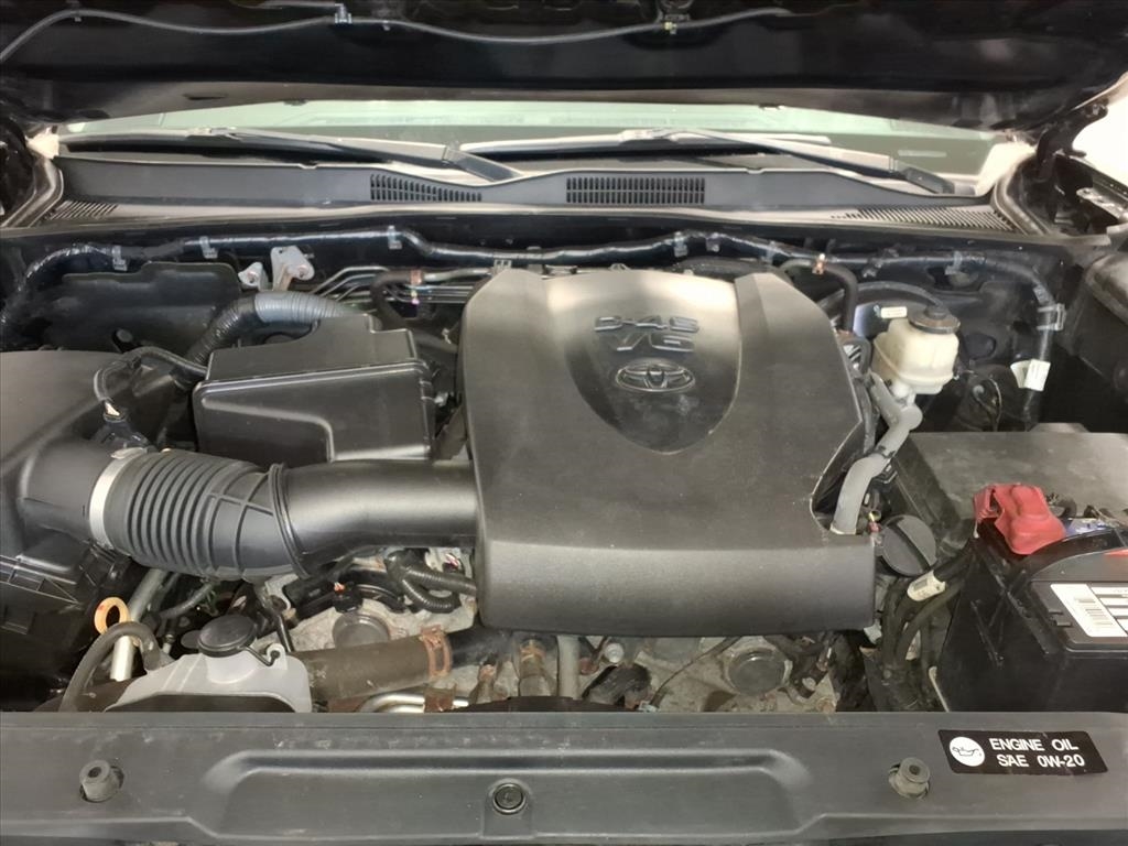 Toyota Tacoma Limited Double Cab 5' Bed V6 4x4 AT (Natl) 2017