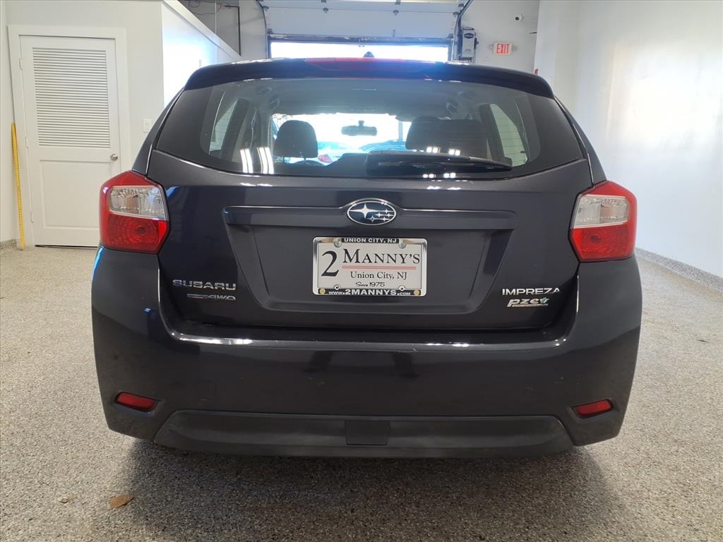 Subaru Impreza Wagon 5dr Auto 2.0i Premium 2012