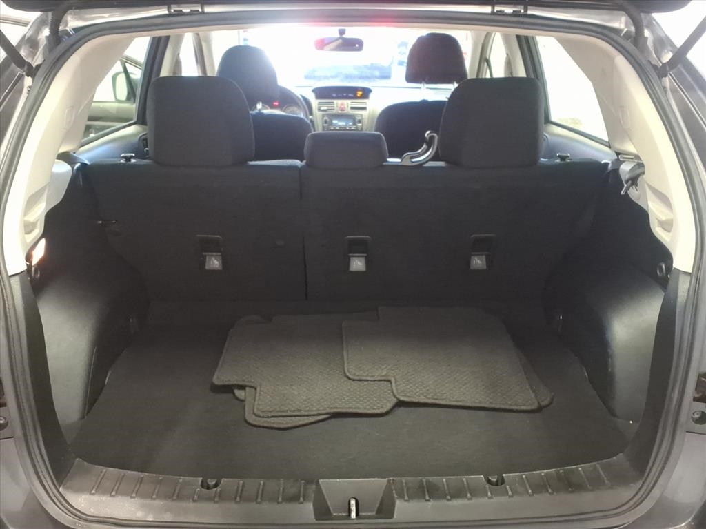 Subaru Impreza Wagon 5dr Auto 2.0i Premium 2012