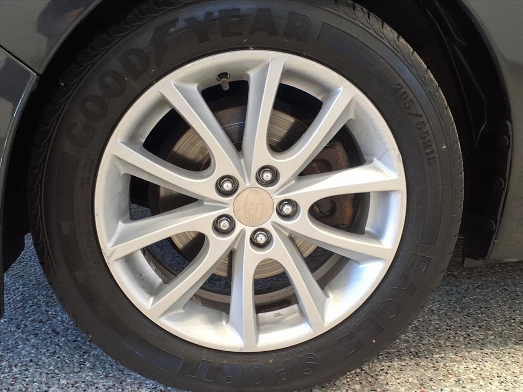 Subaru Impreza Wagon 5dr Auto 2.0i Premium 2012