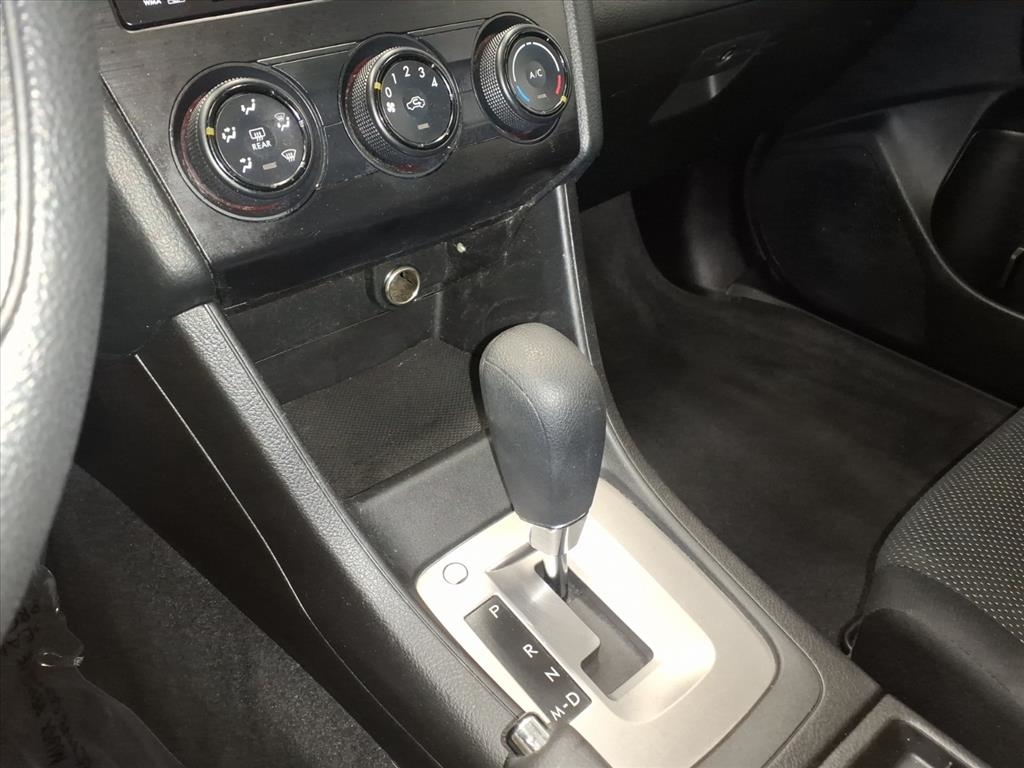 Subaru Impreza Wagon 5dr Auto 2.0i Premium 2012