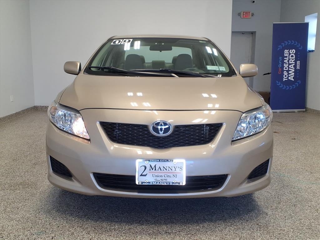 2009 Toyota Corolla photo 2