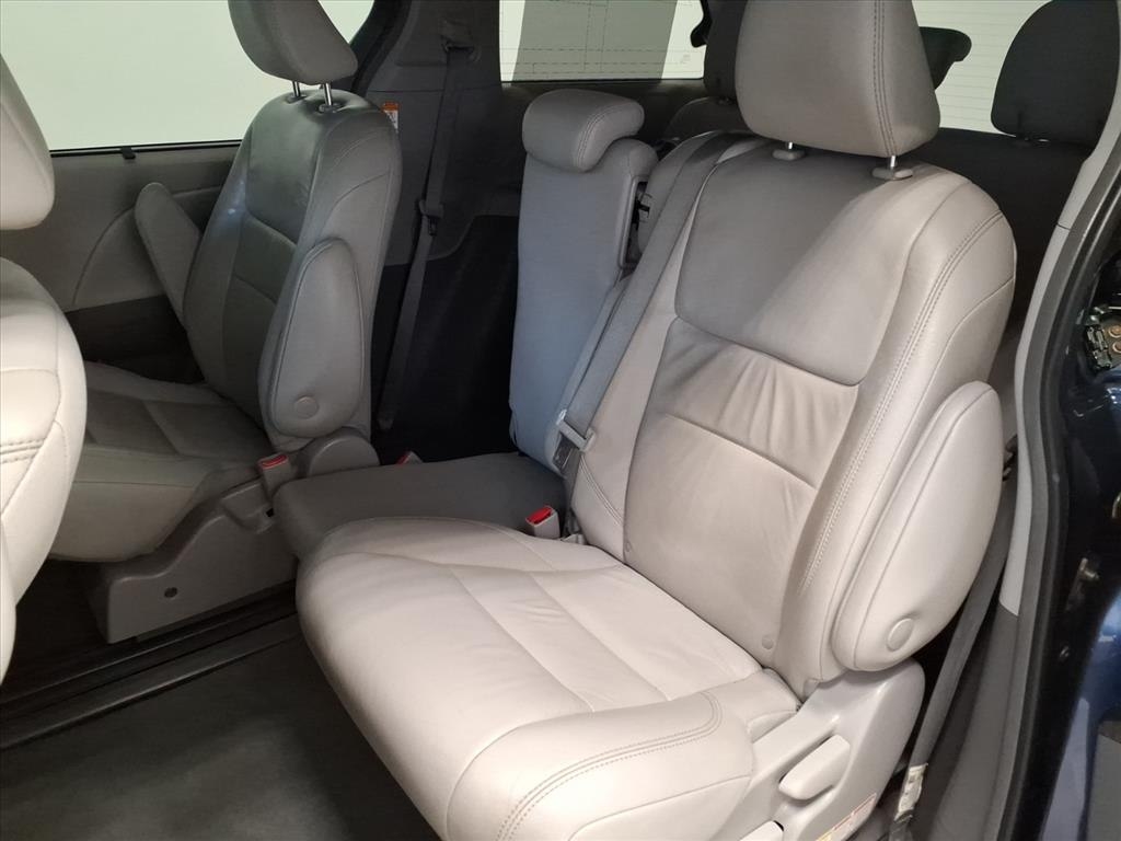 Toyota Sienna XLE Auto Access Seat FWD 7-Passenger (Natl) 2019