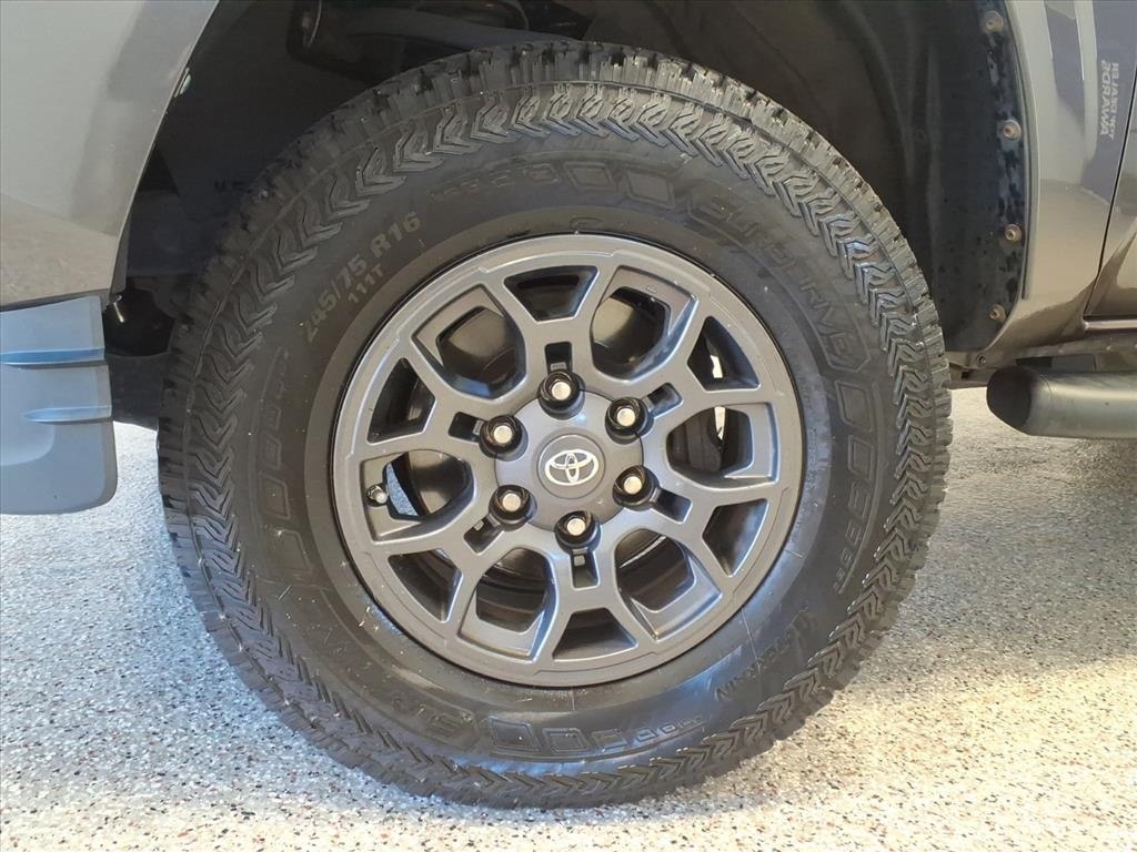 2019 Toyota Tacoma SR Double Cab photo 4