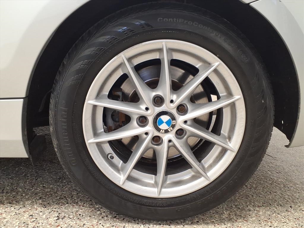 BMW 1 Series 2dr Conv 128i SULEV 2011