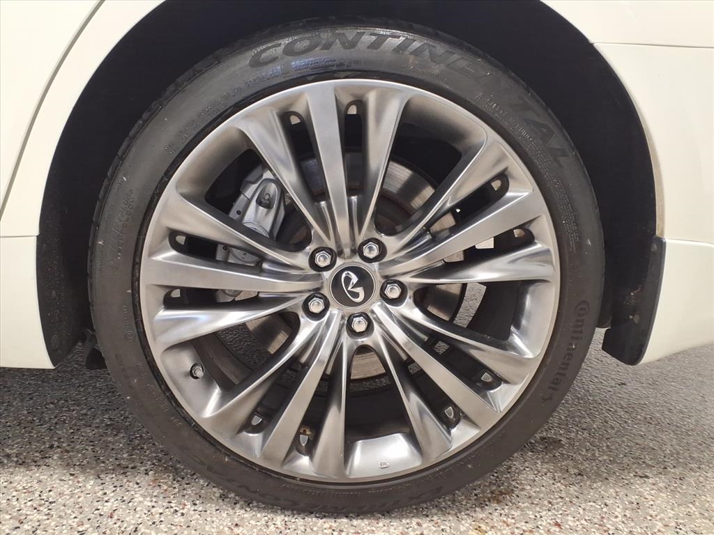 Infiniti Q70 3.7 LUXE AWD 2019