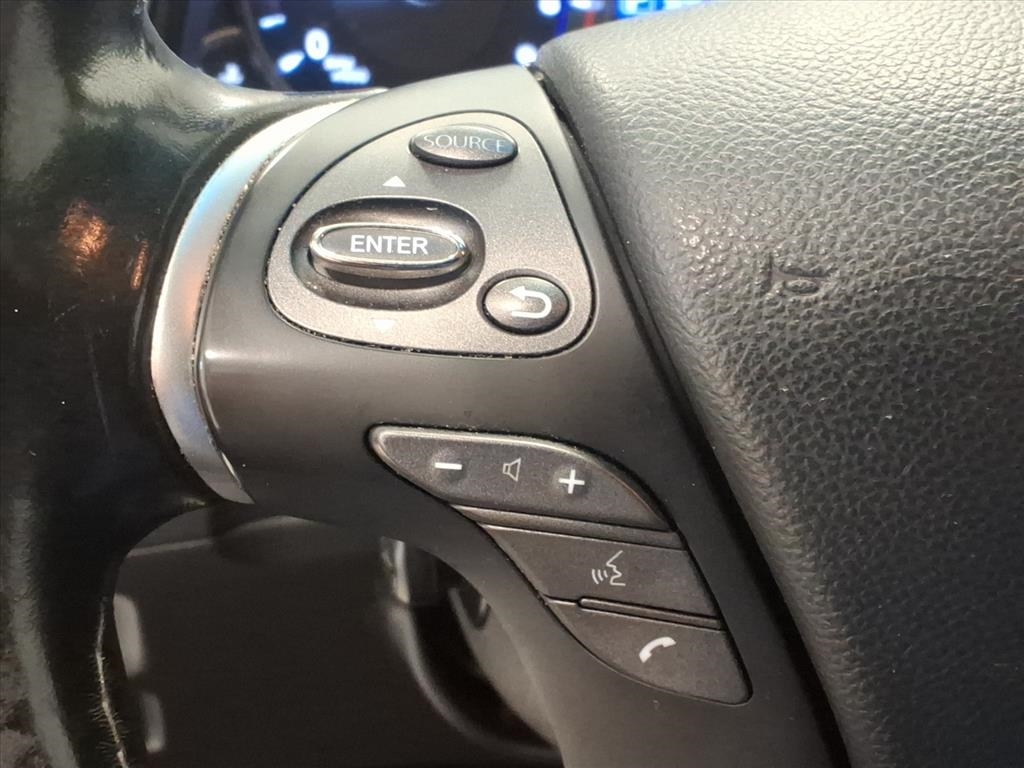 Infiniti Q70 3.7 LUXE AWD 2019