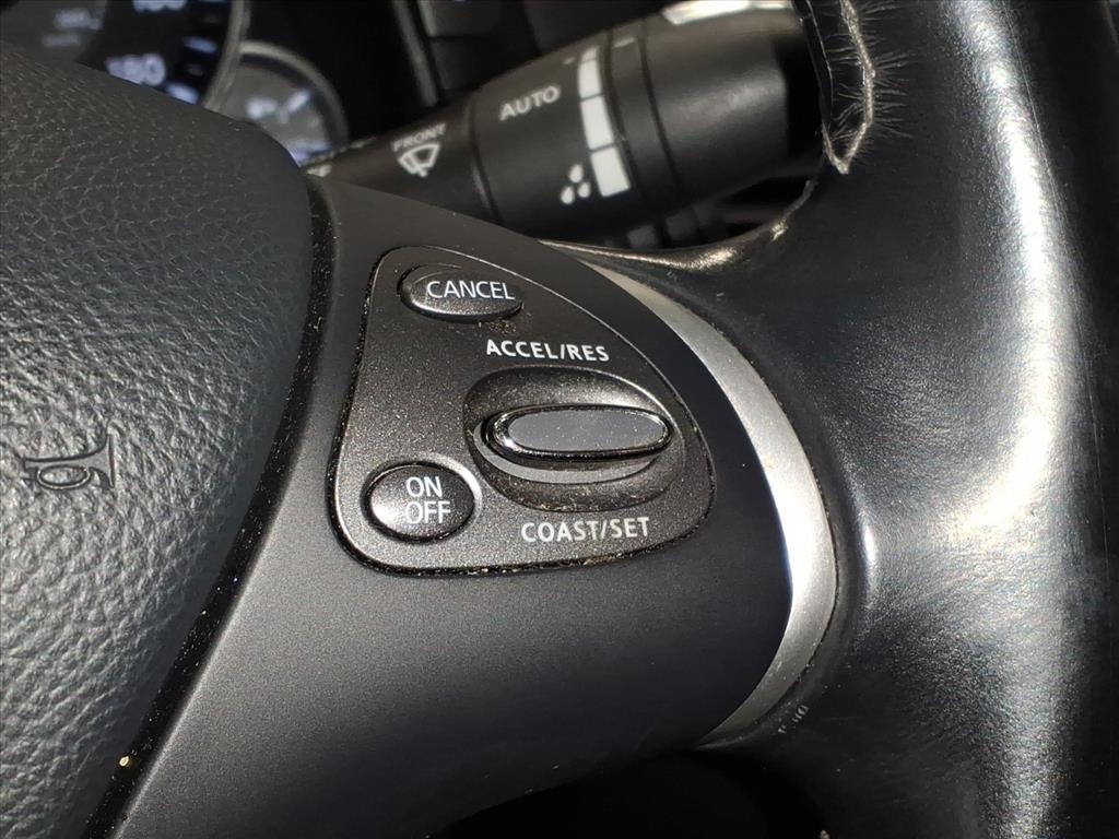 Infiniti Q70 3.7 LUXE AWD 2019