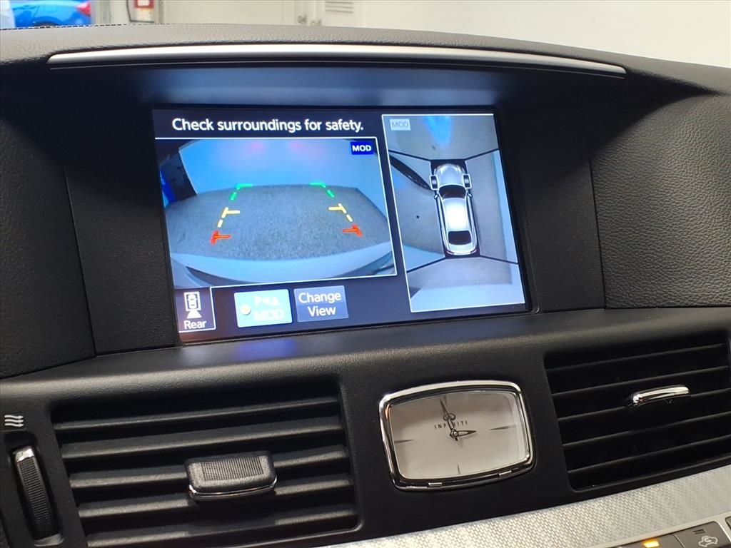 Infiniti Q70 3.7 LUXE AWD 2019