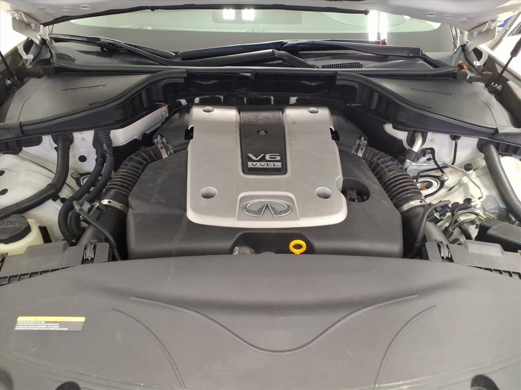 Infiniti Q70 3.7 LUXE AWD 2019