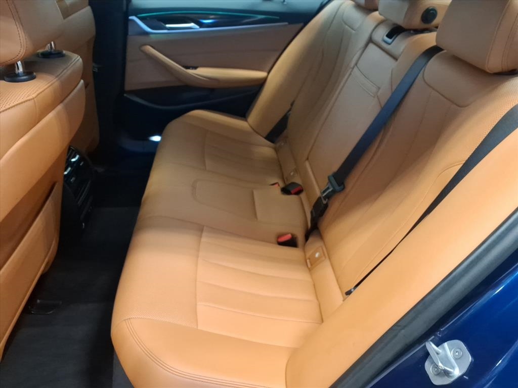 BMW 5 Series 530i xDrive Sedan 2021