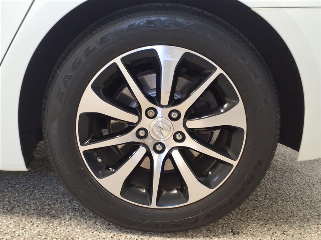Acura TLX 4dr Sdn FWD 2015