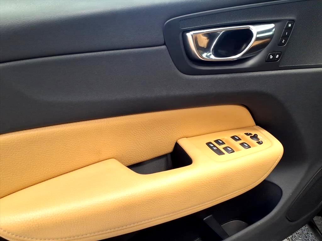 Volvo XC60 T5 AWD Momentum 2019