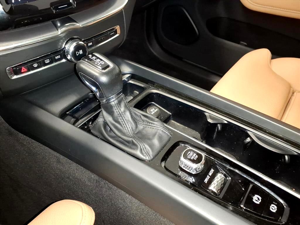 Volvo XC60 T5 AWD Momentum 2019