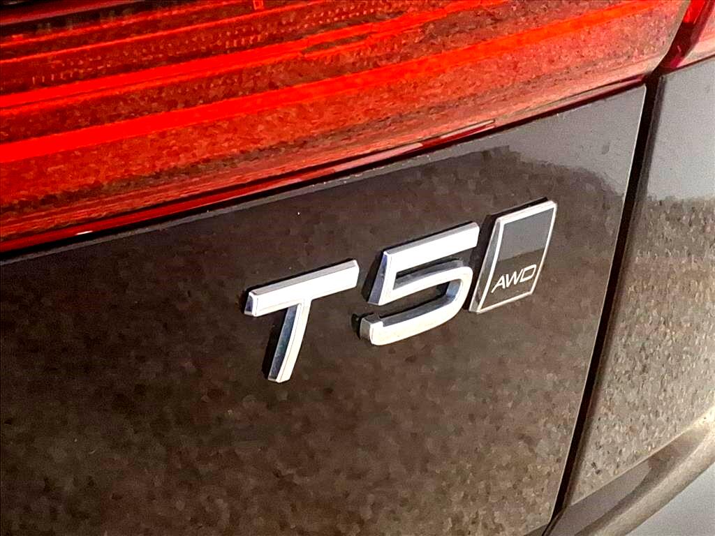 Volvo XC60 T5 AWD Momentum 2019