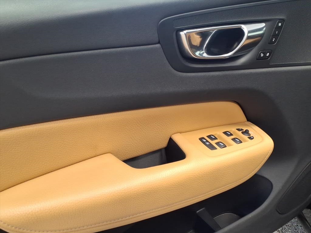 Volvo XC60 T5 AWD Momentum 2019