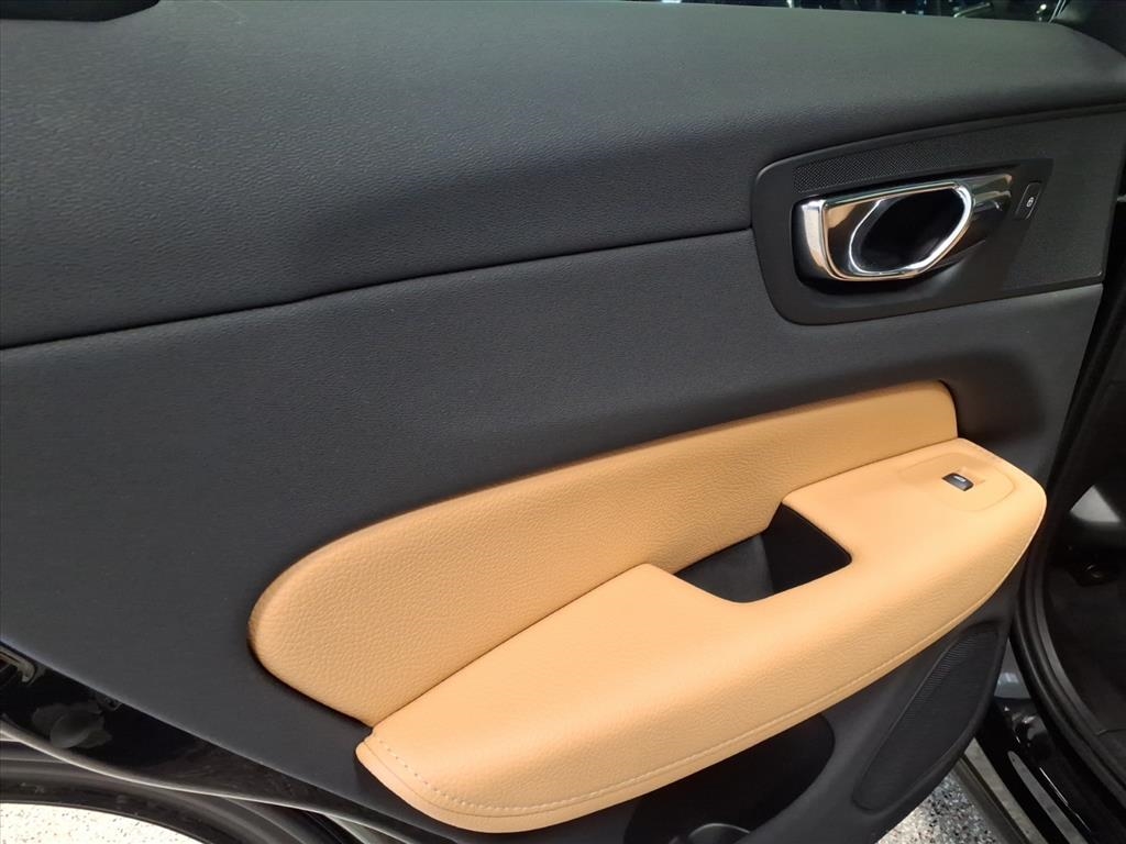 Volvo XC60 T5 AWD Momentum 2019