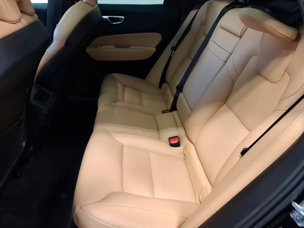 Volvo XC60 T5 AWD Momentum 2019