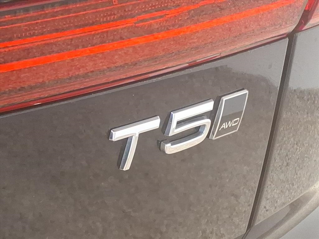 Volvo XC60 T5 AWD Momentum 2019