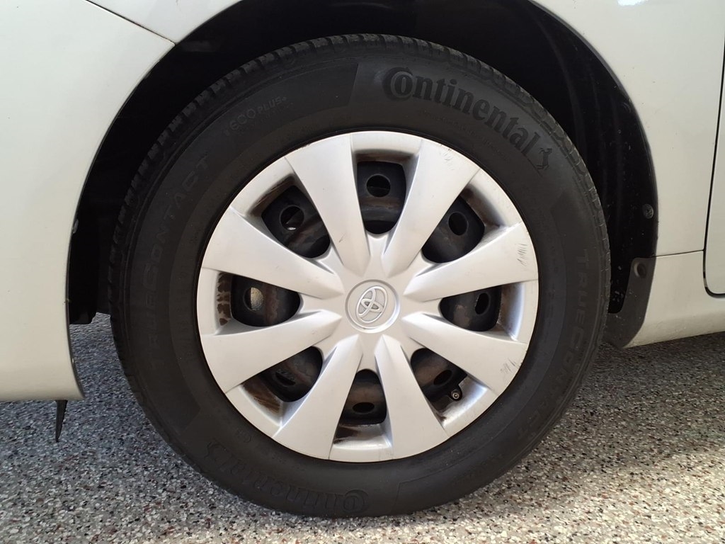 Toyota Corolla 4dr Sdn LE Auto 2010