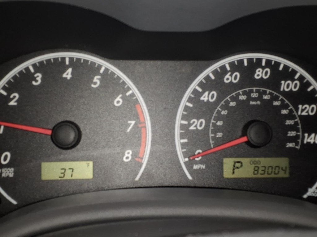 Toyota Corolla 4dr Sdn LE Auto 2010