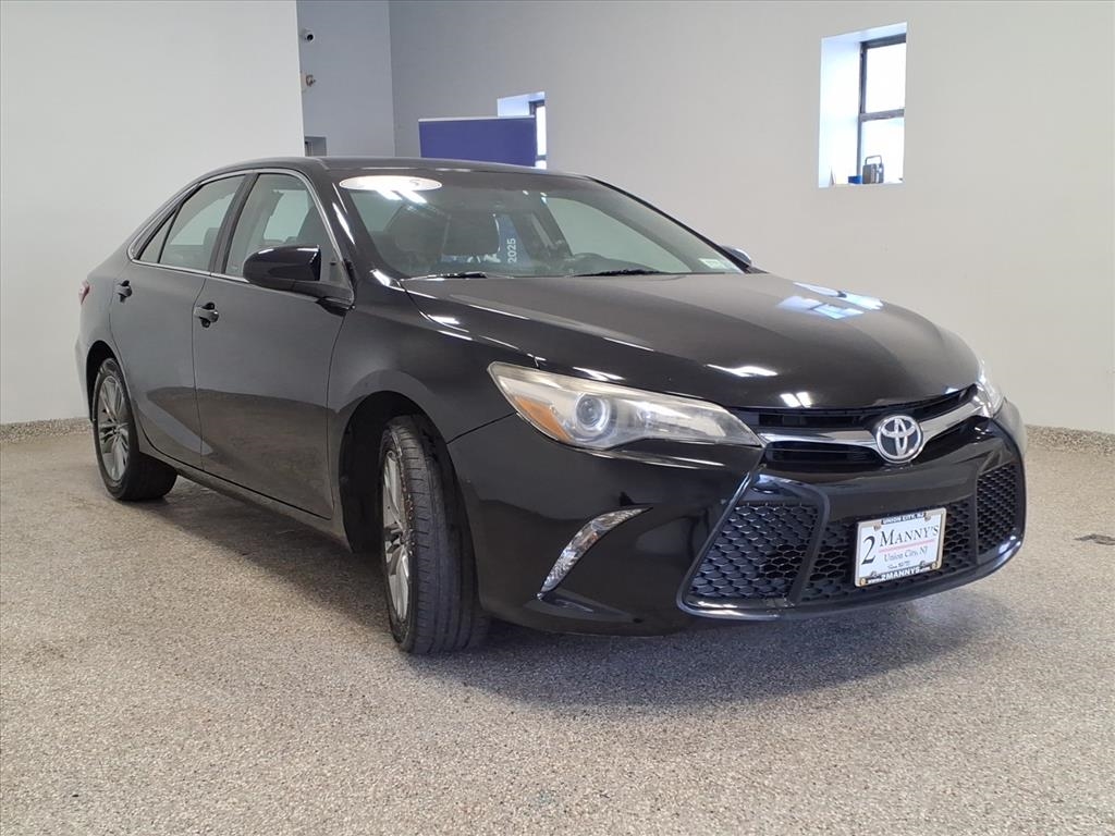 Toyota Camry 4dr Sdn I4 Auto SE (Natl) 2015