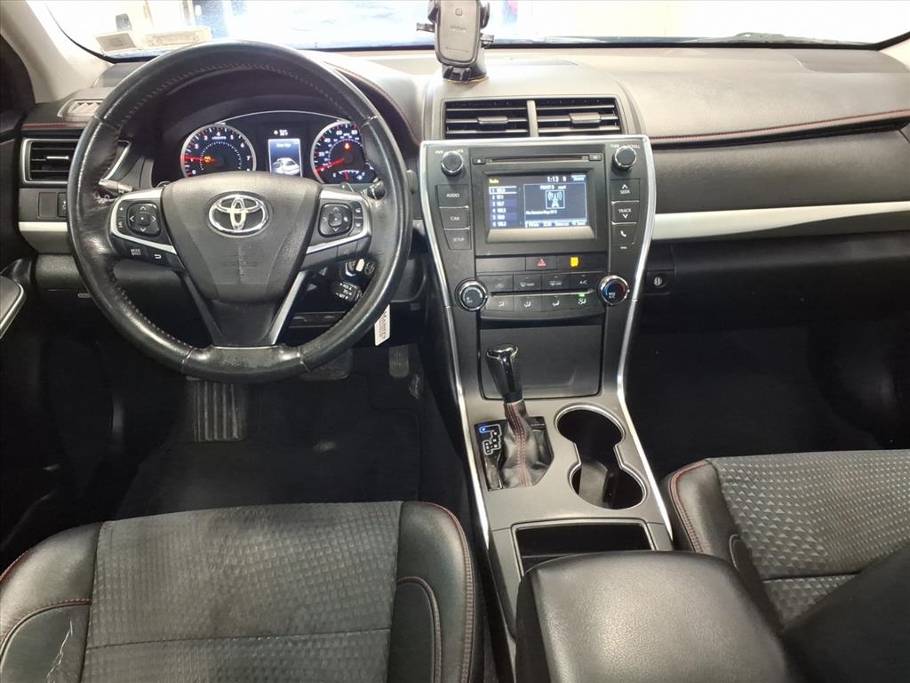 Toyota Camry 4dr Sdn I4 Auto SE (Natl) 2015