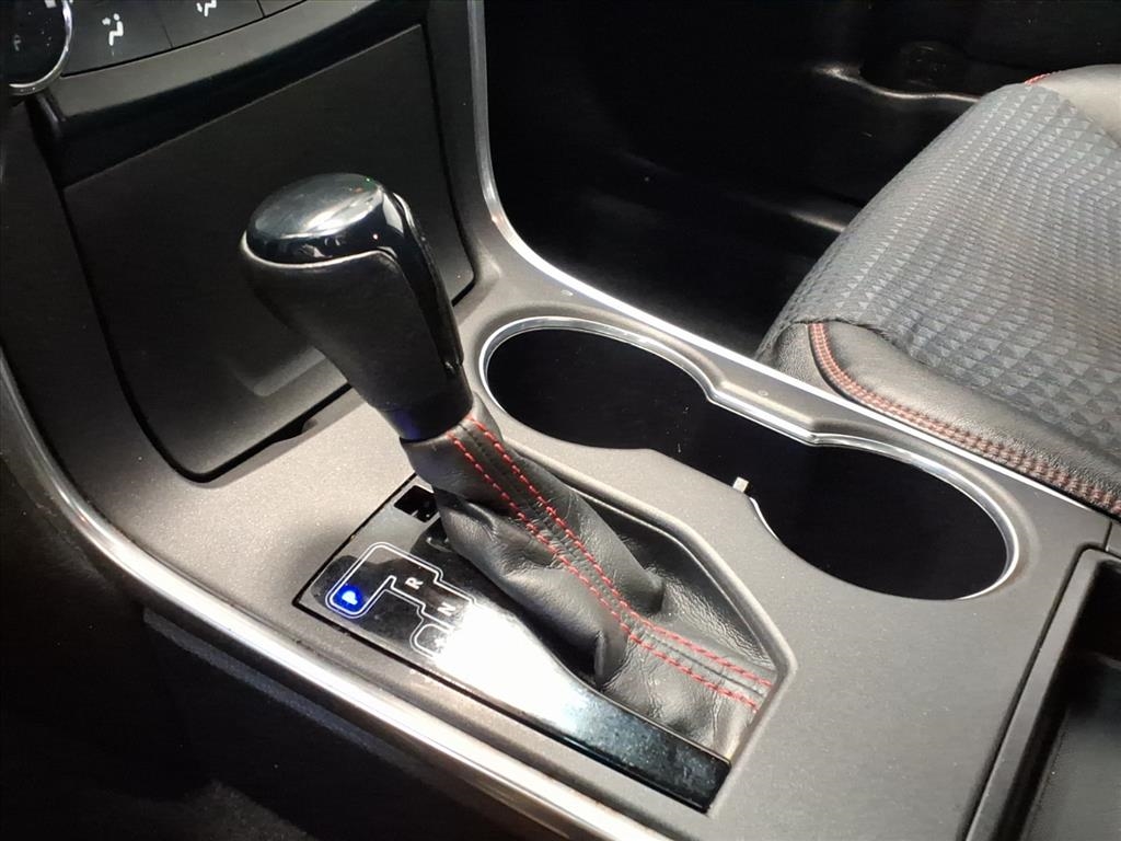 Toyota Camry 4dr Sdn I4 Auto SE (Natl) 2015