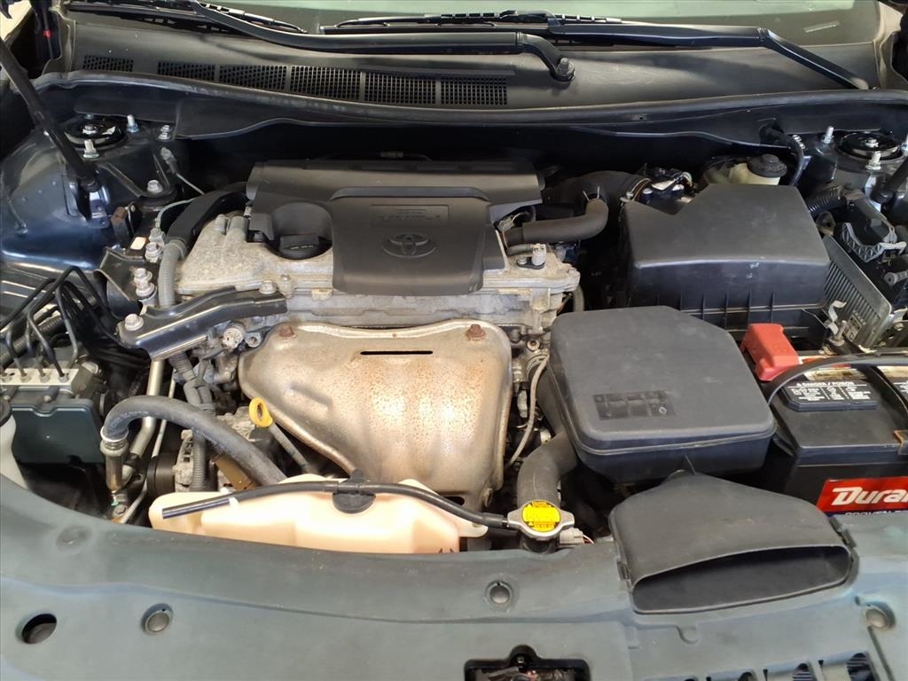 Toyota Camry 4dr Sdn I4 Auto SE (Natl) 2015