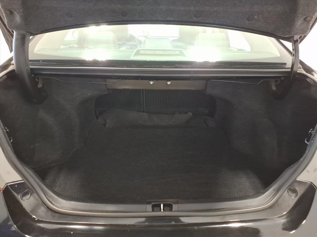 Toyota Camry 4dr Sdn I4 Auto SE (Natl) 2015