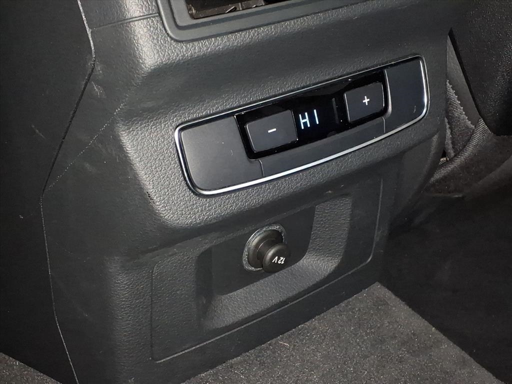 Audi Q5 Titanium Premium 4D SUV 2.0T 2020