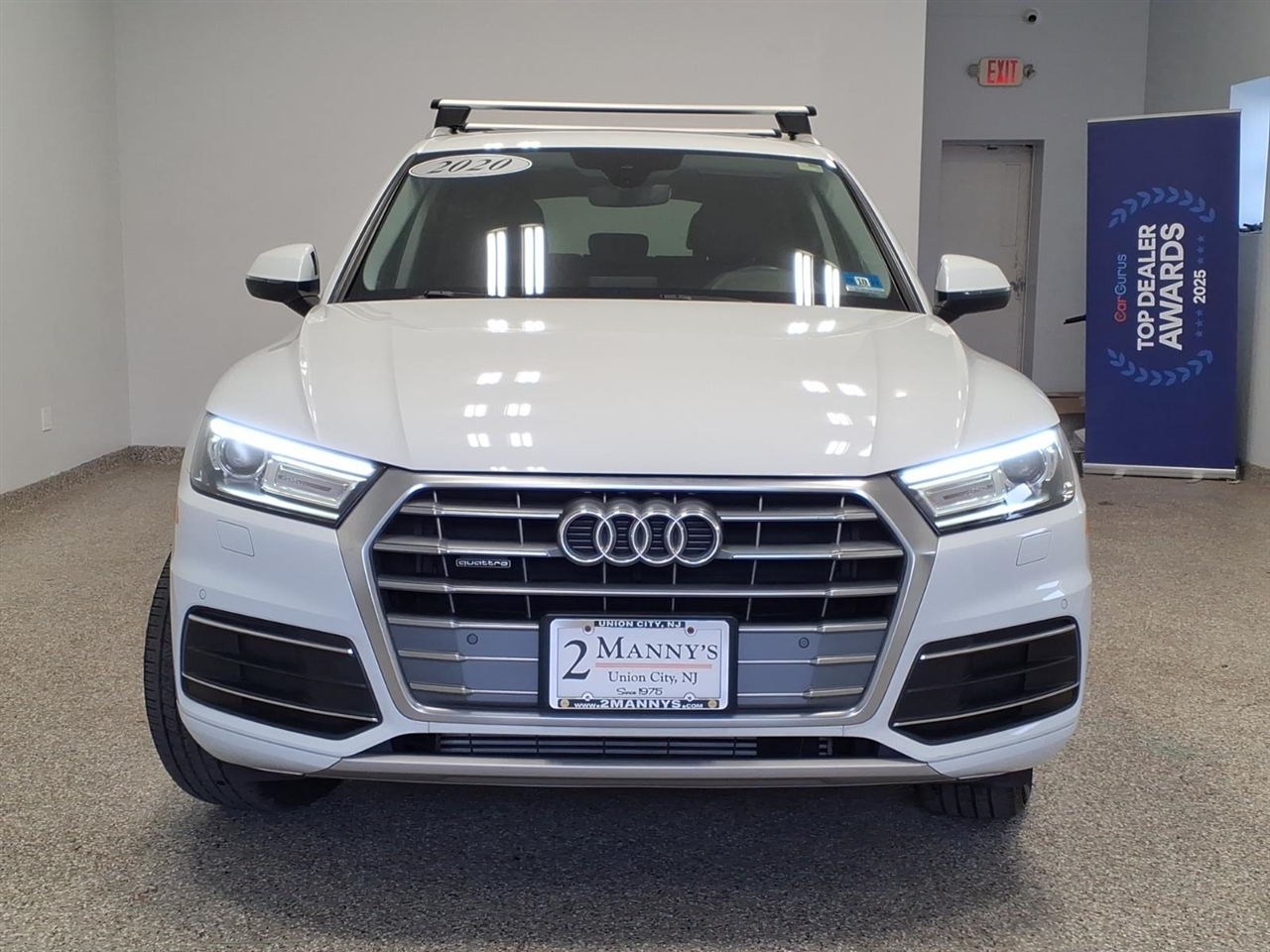 Audi Q5 Titanium Premium 4D SUV 2.0T 2020