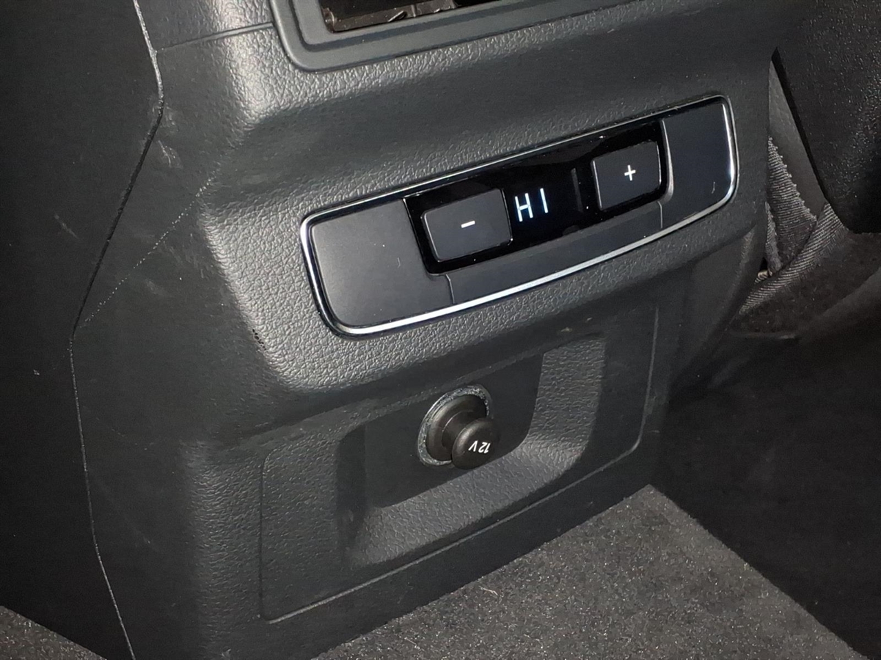 Audi Q5 Titanium Premium 4D SUV 2.0T 2020