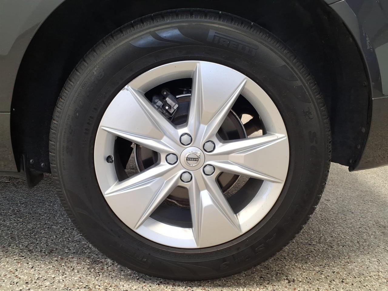 Volvo XC60 B5 AWD Momentum 2022