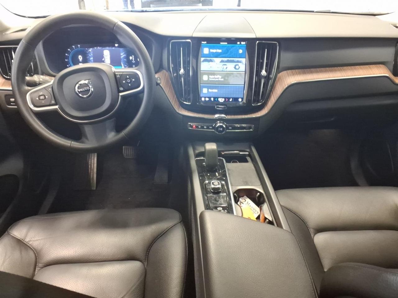 Volvo XC60 B5 AWD Momentum 2022